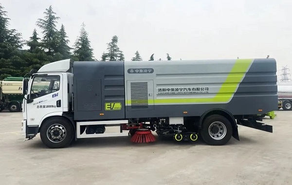 凌宇純電動(dòng)洗掃車的特點(diǎn)詳解！出色在哪？
