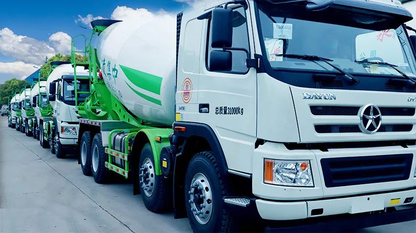 行家客戶一年內(nèi)入手幾十臺凌宇車 這次又看中“凌云”組合！